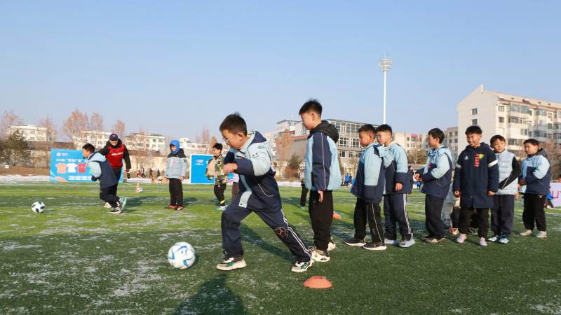 英超高位压迫战术的演变与实战逻辑